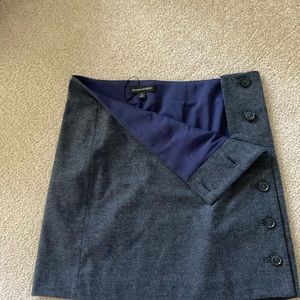 Banana Republic Gray Button Mini Skirt. Excellent condition worn 1 time. Size 2